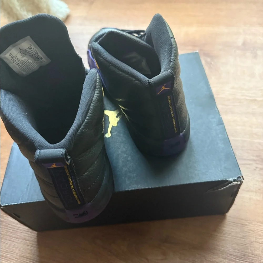 Nike youth high